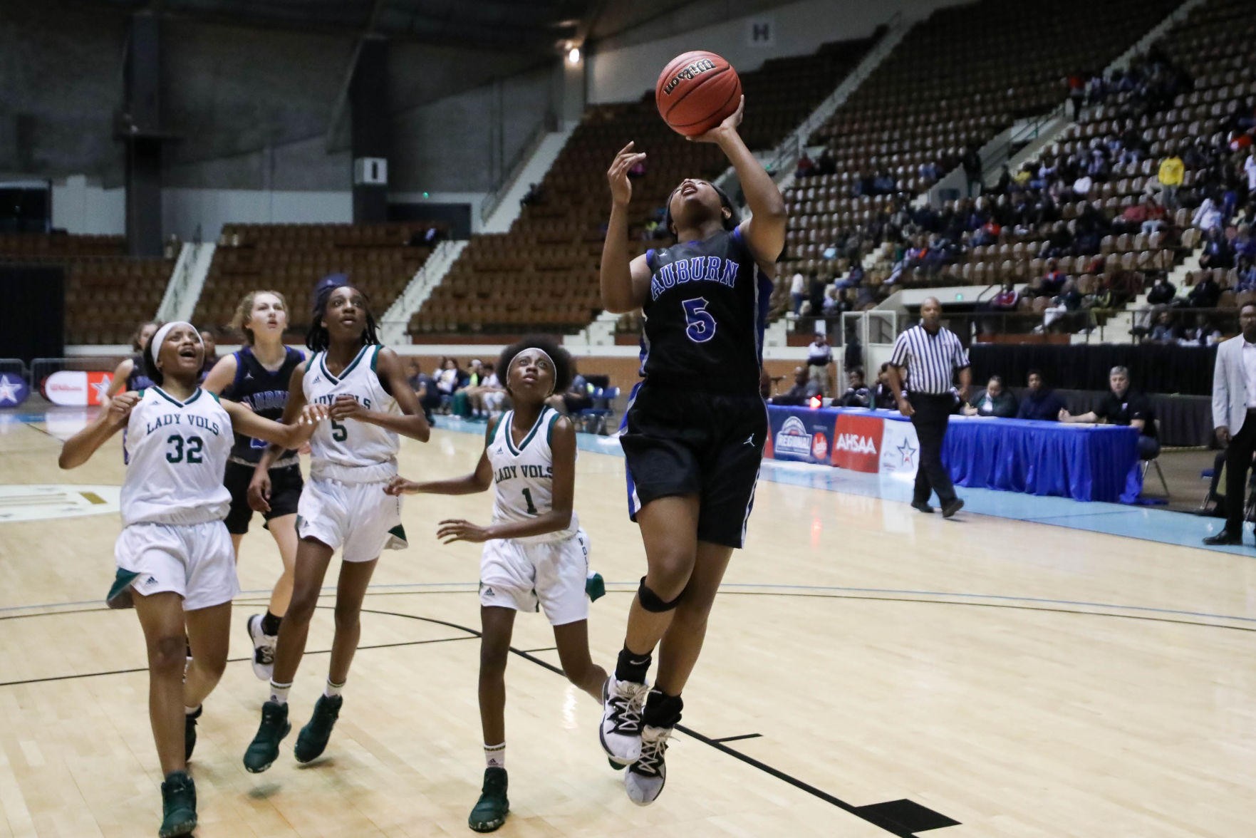 Auburn High vs. Jeff Davis girls Class 7A Regional Semifinals
